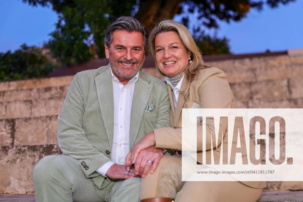 Thomas Anders Schlagerstar mit Ehefrau Claudia Weidung-Anders privat im Portrait auf Mallorca ! Santa Ponsa Tennis & Country Club Santa Pons Mallorca Balearen Spanien