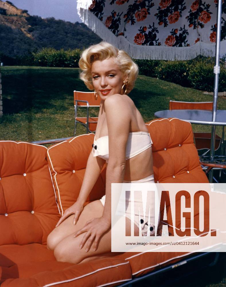 American actress and singer Marilyn Monroe (1926 - 1962) in California, 1953 (photo) 1632134 American actress and singer Marilyn Monroe (1926 - 1962) in California, 1953 (photo); (add.info.: L actrice et chanteuse americaine Marilyn Monroe (1926 - 1962) en Californie, 1953 --- American actress and singer Marilyn Monroe (1926 - 1962) in California, 1953); Diltz.