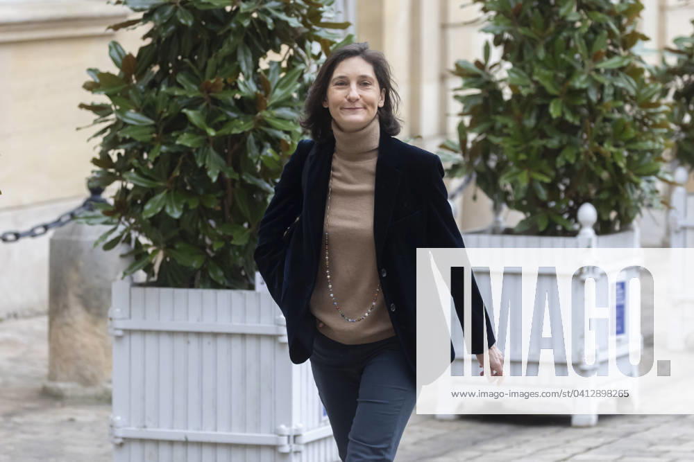 KW06 Paris, France February 10, 2024 - Government seminar with the Prime Minister at the Hotel de Matignon - Amelie Oudea-Castera SEMINAIRE GOUVERNEMENTAL, MINISTRES, POLITIQUE, GOUVERNEMENT, REMANIEMENT MINISTERIEL, MINISTRE