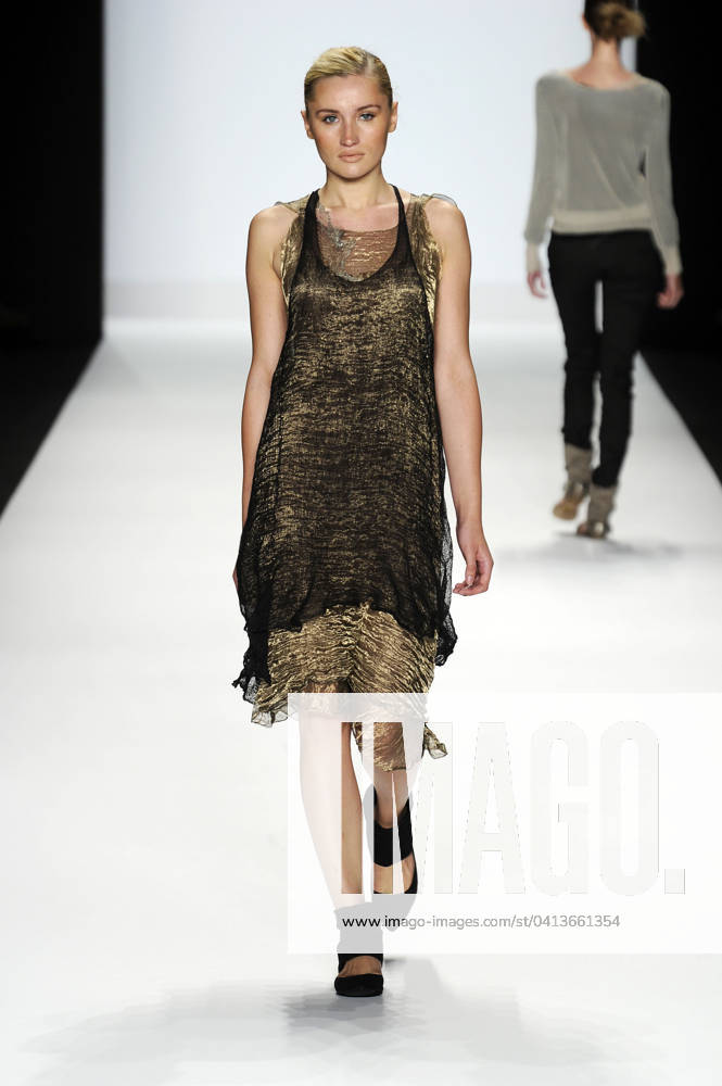 Project Runway Way Ready to Wear Spring Summer 2011 New York Project Runway Way Ready to Wear Spring Summer 2011 New York, Credit:Zeppelin Photo Avalon