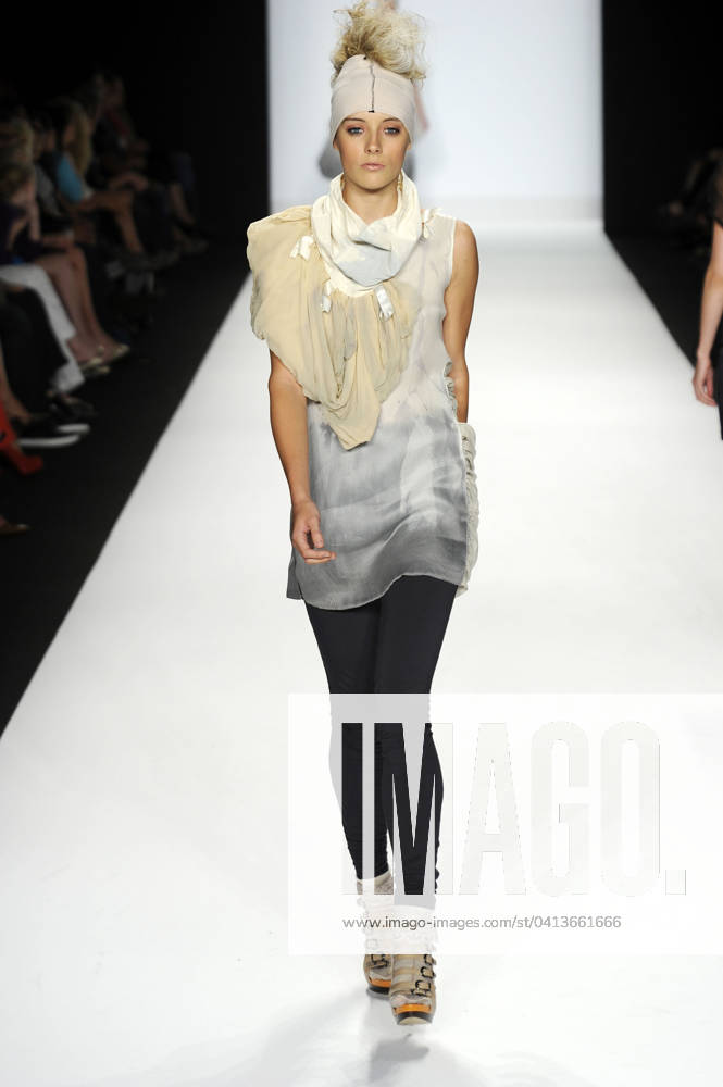 Project Runway Way Ready to Wear Spring Summer 2011 New York Project Runway Way Ready to Wear Spring Summer 2011 New York, Credit:Zeppelin Photo Avalon