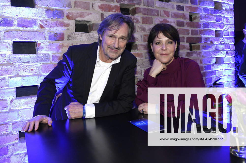 Helmut Zierl und Janina Hartwig bei der ARD Blue Hour 2024 im Rahmen der Berlinale 2024 im Hotel Telegraphenamt. Berlin