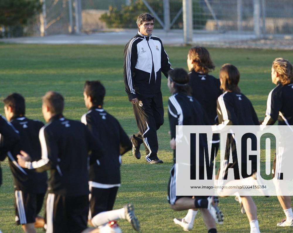 Trainer Juande Ramos (Real Madrid, hi.) - Training - - NOxONLINExUSE Fußball Herren Primera Division 2008 2009, 1. Spanische Liga, Real Madrid CF, Training Totale Madrid