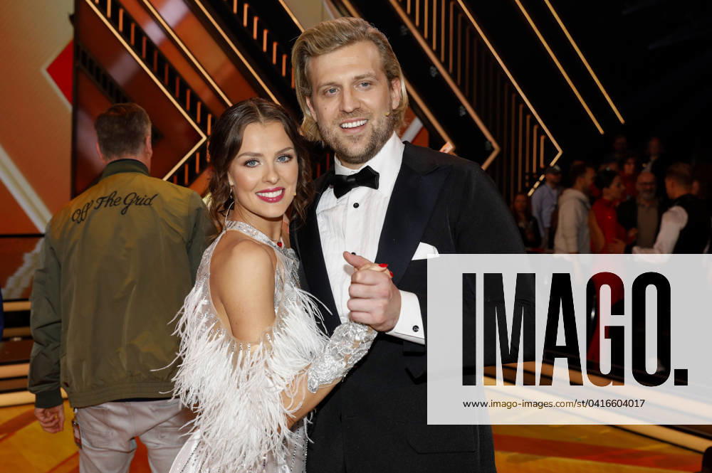 Tillman Schulz mit Patricija Ionel bei der Kennenlern-Show der 17. Staffel der RTL-Tanzshow Let s Dance im MMC Coloneum. Köln