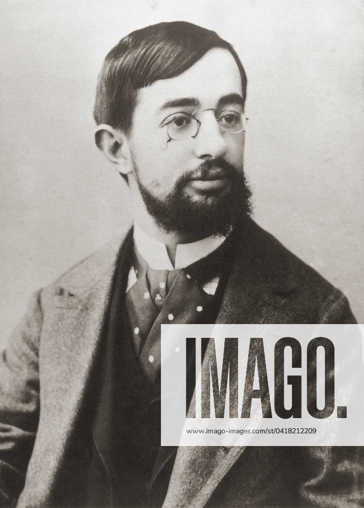 Henri Marie Raymond de Toulouse Lautrec Monfa, 1864 - 1901. French artist, printmaker, draftsman and illustrator. Photograph by Paul Sescau, 1858 - 1926, professional photographer and friend of Lautrec.