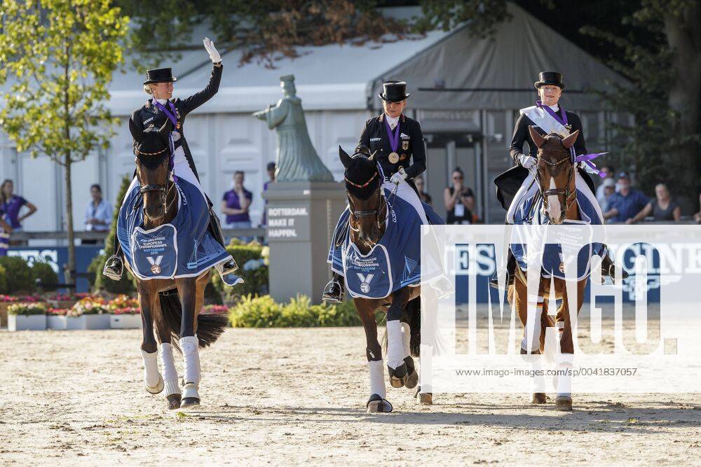 Bilder des Jahres 2019, Sport 08 August Rotterdam - Europameisterschaft Dressur, Springen und Para-Dressur 2019, VON BREDOW-WERNDL Jessica (GER), TSF Dalera BB, SCHNEIDER Dorothee (GER), Showtime FRH, WERTH Isabell (GER), Bella Rose 2 Rotterdam - Europameisterschaft Dressur, Springen und Para-Dressur 2019 Medal ceremony: Dressage Individual - Longines FEI Dressage European Championship, EM, Europameisterschaft Grand Prix Freestyle Grand Prix Kür 24. August 2019 © -