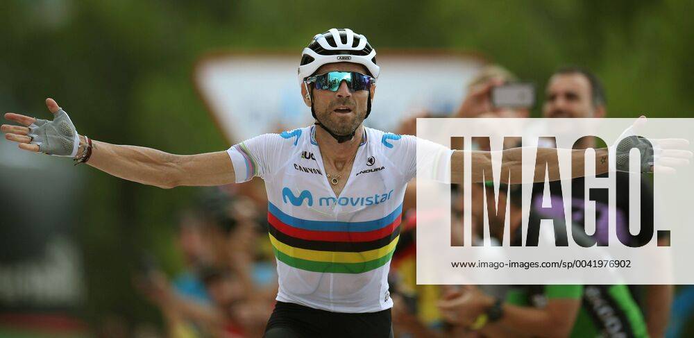 Bilder des Jahres 2019, Sport 08 August Spanish rider Alejandro Valverde of Movistar team reacts after winning the seventh stage of the Spanish cycling Vuelta in Onda, Castellon, Spain, 30 August 2019. The seventh stage is a 183.2 km route from Onda to Mas de la Costa in Castellon province. Seventh stage of the Spanish Vuelta !ACHTUNG: NUR REDAKTIONELLE NUTZUNG!