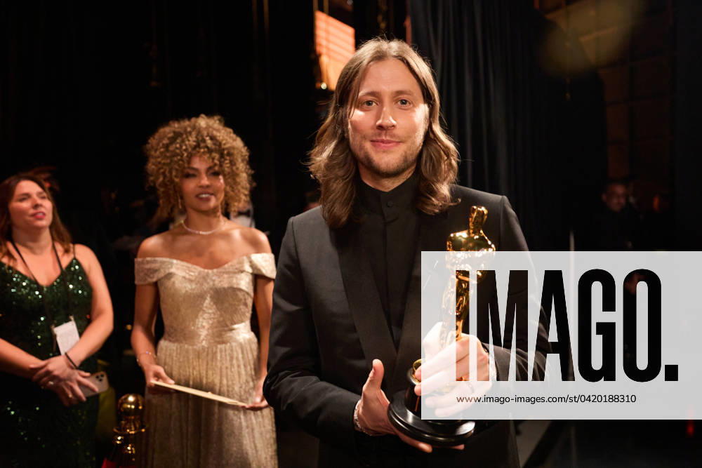 96th Oscars, Academy Awards Ludwig Göransson poses backstage with the Oscar® for Original Score during the live ABC telecast of the 96th Oscars® at Dolby® Theatre at Ovation Hollywood on Sunday, March 10, 2024., Credit:AL Avalon