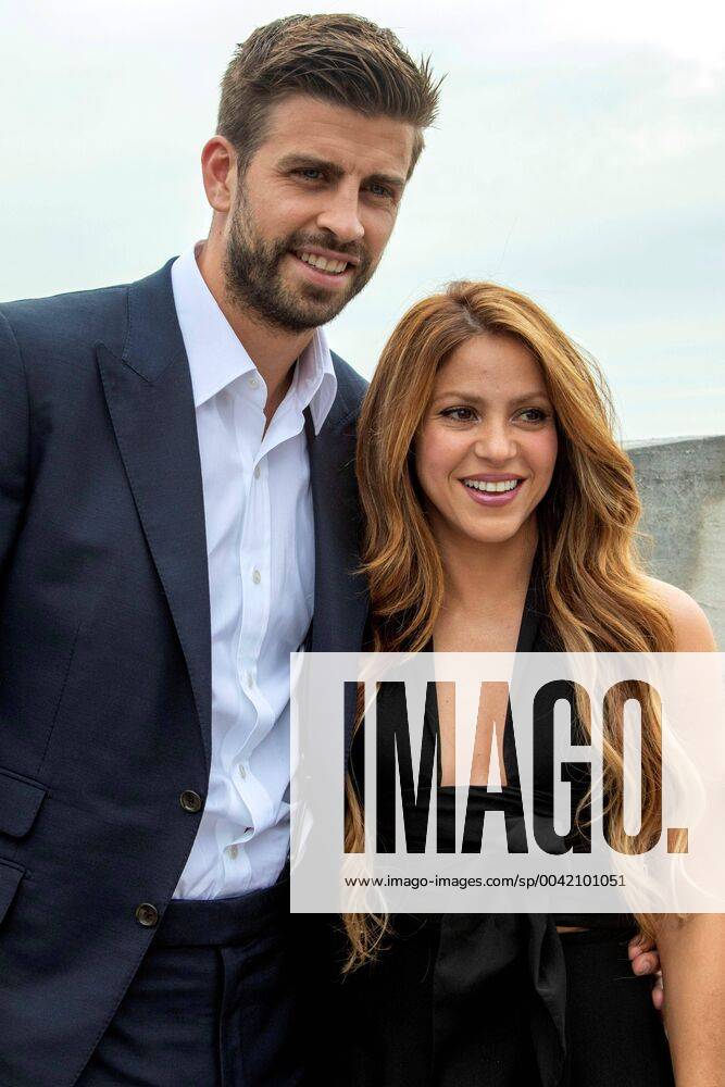 The president of the company Kosmos and player of FC Barcelona, Barca Gerard Pique (L), and his partner, the Colombian singer Shakira (R), pose during a presentation event of the Davis Cup, in New York, USA, 05 September 2019. Pique and Shakira are in the Big Apple to give world visibility to the new Davis Cup, a tournament that the Kosmos company, owned by Pique, has tried to update with important changes, which have not been well received by everyone. Piqué and Shakira bring the controversial Davis Cup to New York !ACHTUNG: NUR REDAKTIONELLE NUTZUNG!