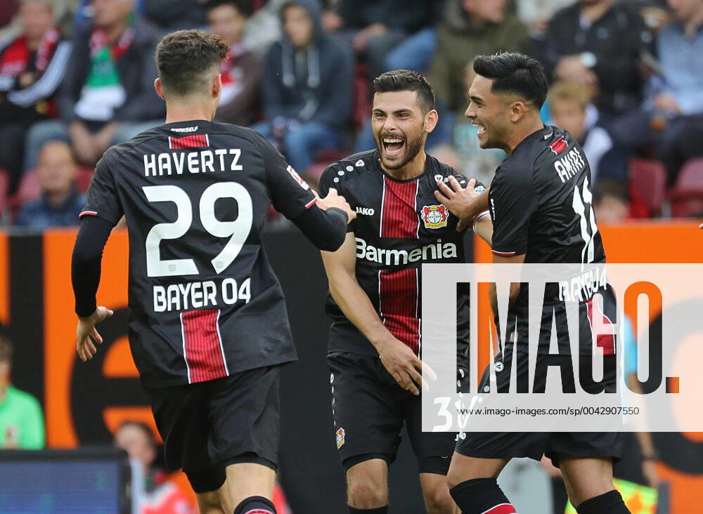 KW39 Torjubel nach dem 2:0 durch Kevin Volland (Bayer 04 Leverkusen, Mitte), mit Kai Havertz (Bayer 04 Leverkusen) und Nadiem Amiri Thelin (Bayer 04 Leverkusen); FC Augsburg vs. Bayer Leverkusen; DFL REGULATIONS PROHIBIT ANY USE OF PHOTOGRAPHS AS IMAGE SEQUENCES AND OR QUASI-VIDEO.