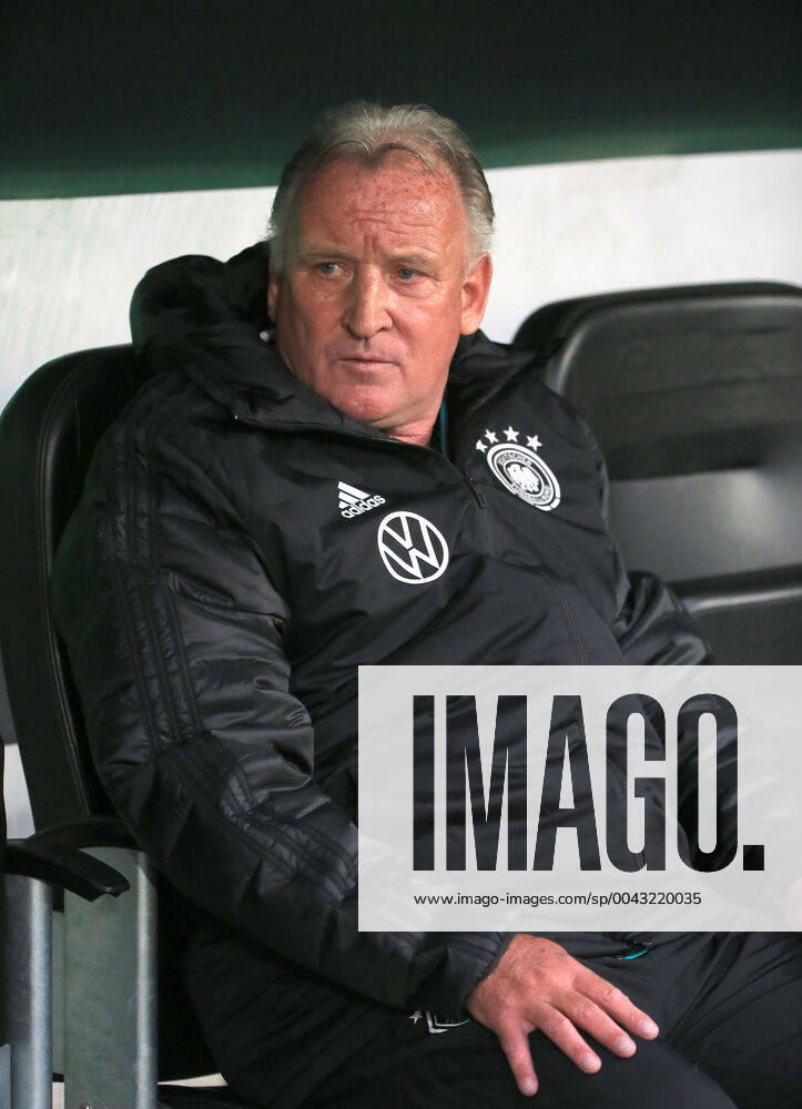 DFB-All-Stars vs Azzuri Legends, Sportpark Ronhof Fuerth, Fussball, im Bild: Andreas Brehme ( DFB All Stars)