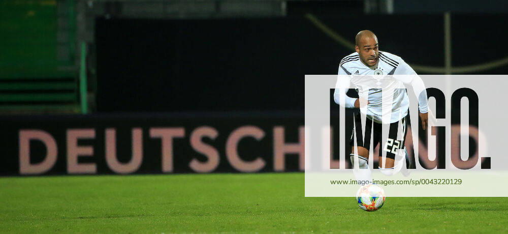 DFB-All-Stars vs Azzuri Legends, Sportpark Ronhof Fuerth, Fussball, im Bild: David Odonkor ( DFB All Stars)
