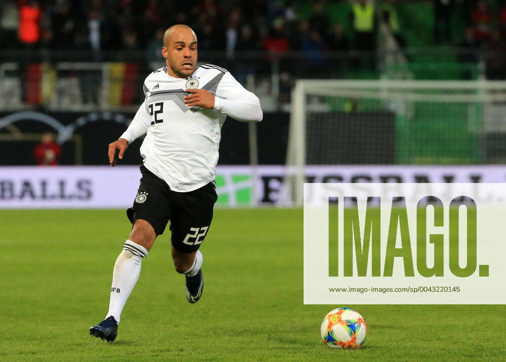 DFB-All-Stars vs Azzuri Legends, Sportpark Ronhof Fuerth, Fussball, im Bild: David Odonkor ( DFB All Stars)