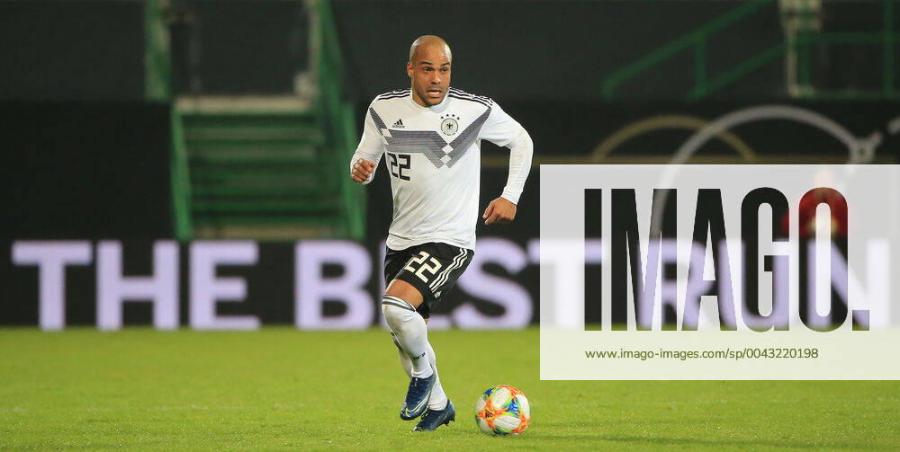 DFB-All-Stars vs Azzuri Legends, Sportpark Ronhof Fuerth, Fussball, im Bild: David Odonkor ( DFB All Stars)