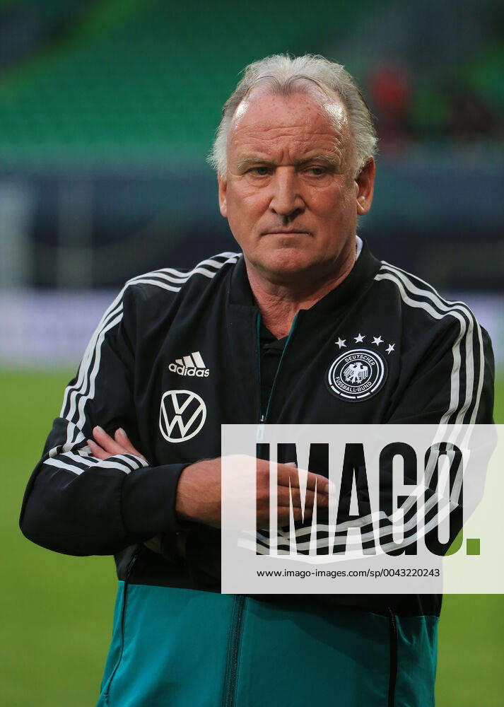 DFB-All-Stars vs Azzuri Legends, Sportpark Ronhof Fuerth, Fussball, im Bild: