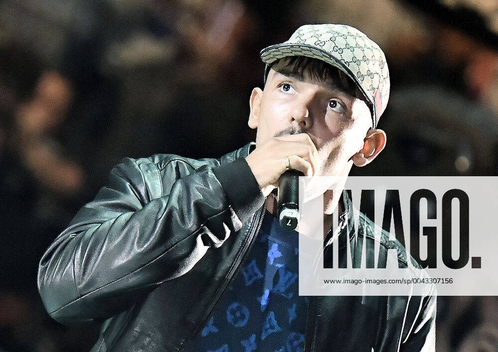 Promi Fussball Event , KISS CUP 2019, v.l.Capital Bra(Vladislav Balovatsky) beim Kiss Cup 2019 am Mittwoch 09. Oktober 2019 in der Max-Schmelling-Halle in Berlin Berlin