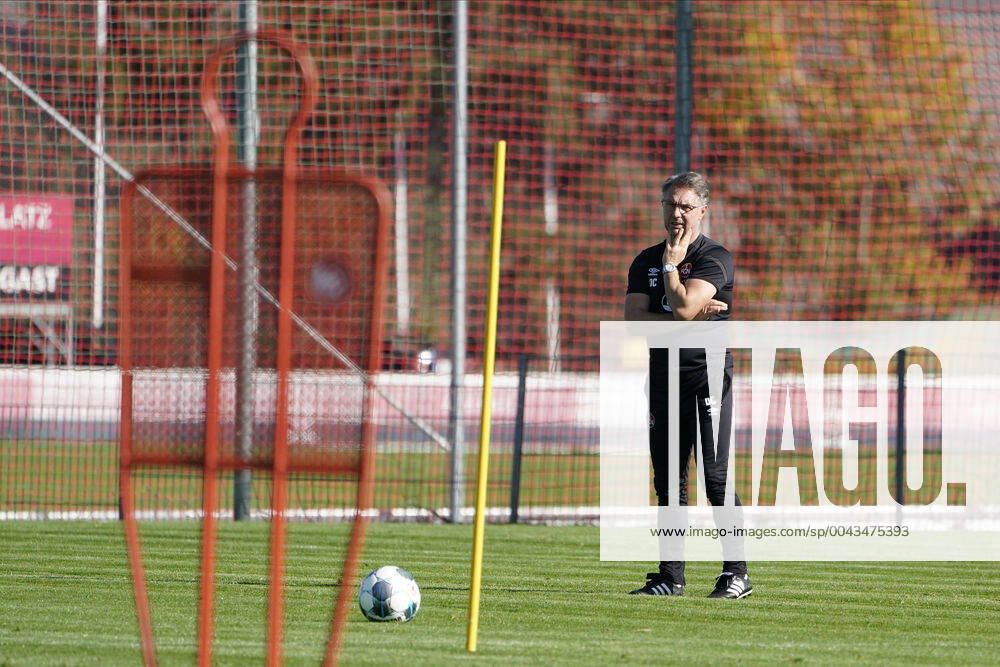 Fussball - 2. Fussball-Bundesliga - Saison 2019 2020 - 1. FC Nürnberg Nuernberg FCN Club - Training - - Soccer 2 Soccer Bundesliga Season 2019 2020 1 FC Nuremberg Nuremberg FCN Club, Deutschland, Nuernberg, Sportpark Valznerweiher - Damir Canadi, Trainer DFL REGULATIONS PROHIBIT ANY USE OF PHOTOGRAPHS AS IMAGE SEQUENCES AND OR QUASI-VIDEO.