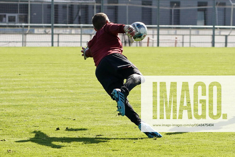 Fussball - 2. Fussball-Bundesliga - Saison 2019 2020 - 1. FC Nürnberg Nuernberg FCN Club - Training - - Soccer 2 Soccer Bundesliga Season 2019 2020 1 FC Nuremberg Nuremberg FCN Club, Deutschland, Nuernberg, Sportpark Valznerweiher - Andreas Lukse 30 DFL REGULATIONS PROHIBIT ANY USE OF PHOTOGRAPHS AS IMAGE SEQUENCES AND OR QUASI-VIDEO.
