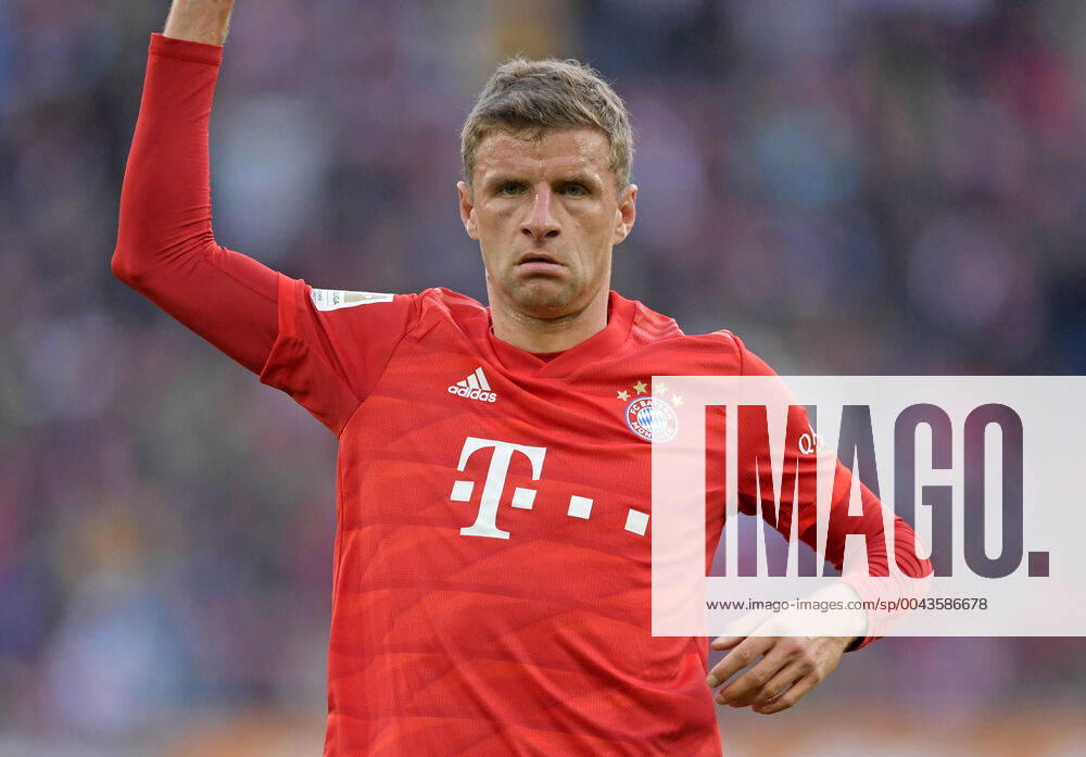 Fussball 1. Bundesliga 2019 2020, 8.Spieltag, FC Augsburg - FC Bayern München, in der WWK-Arena Augsburg. Thomas Müller (FC Bayern München) frustriert.