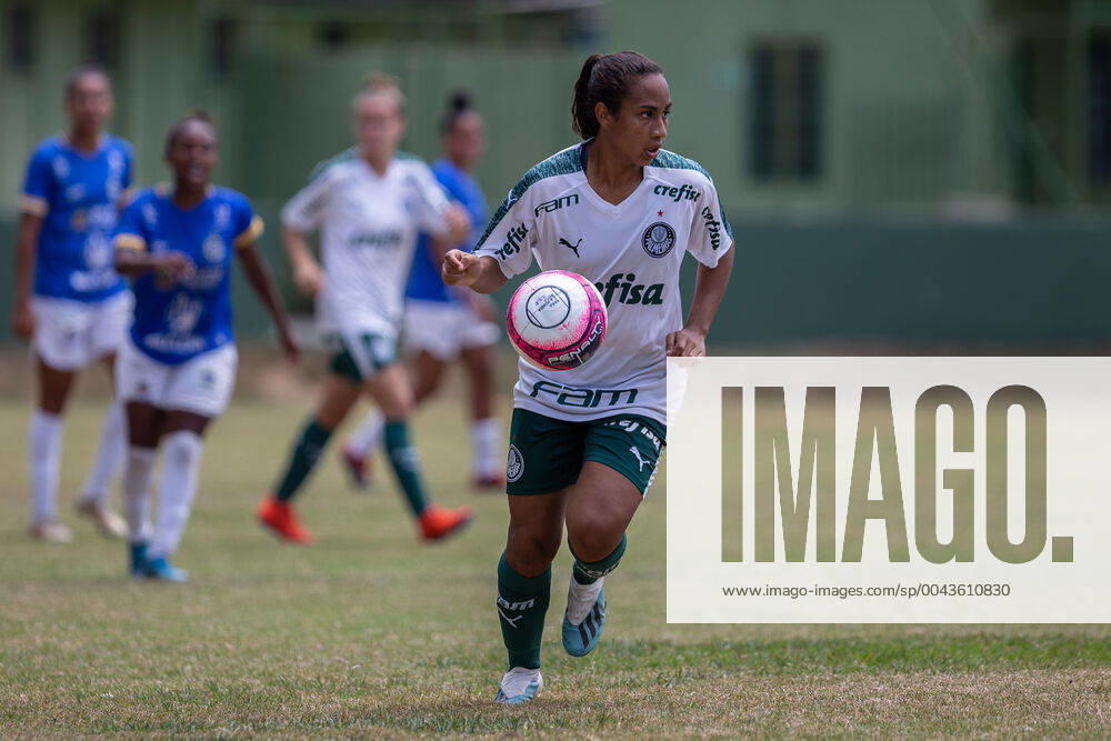 São José x Palmeiras VINHEDO, SP - 19.10.2019: SÃO JOSÉ X PALMEIRAS - Thaís, defender of Palmeiras during the match. Paulista Women& 39;s Football Cup - Sao Jose and Palmeiras draw 1-1 in the return game, the lt leads Palmeiras to the decision against tst the Sao Paulo team. The match took place this Saturday morning, October 19, in Vinhedo. (Photo: Van Campos Fotoarena) x1816163x VanxCampos