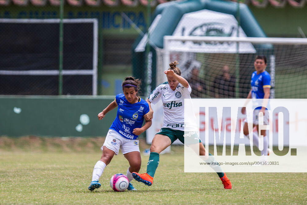 São José x Palmeiras VINHEDO, SP - 19.10.2019: SÃO JOSÉ X PALMEIRAS - Paulista Women& 39;s Football Cup - Sao Jose and Palmeiras draw 1-1 in the return game, the result leads Palmeiras to the decision against the Sao Paulo team. The match took place this Saturday morning, October 19, in Vinhedo. (Photo: Van Campos Fotoarena) x1816164x VanxCampos