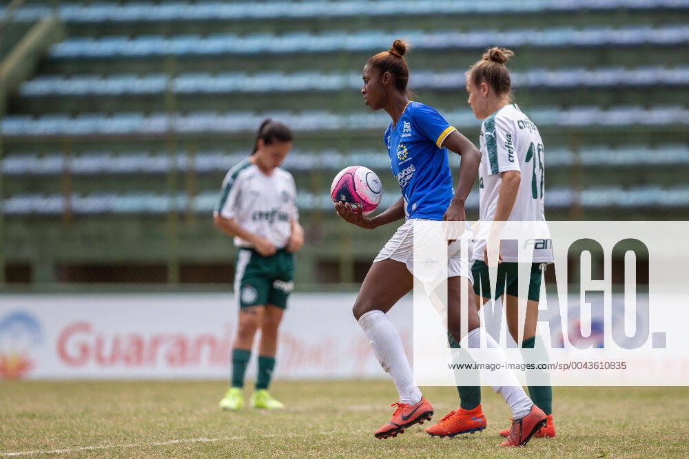 São José x Palmeiras VINHEDO, SP - 19.10.2019: SÃO JOSÉ X PALMEIRAS - Fernanda Tipa, center forward of São José, after his goal in the match. Paulista Women& 39;otball Cll Cup - Sao Jose and Palmeiras draw 1-1 in the return game, the result leads Palmeiras to the decision against the Sao Paulo team. The match took place this Saturday morning, October 19, in Vinhedo. (Photo: Van Campos Fotoarena) x1816168x VanxCampos
