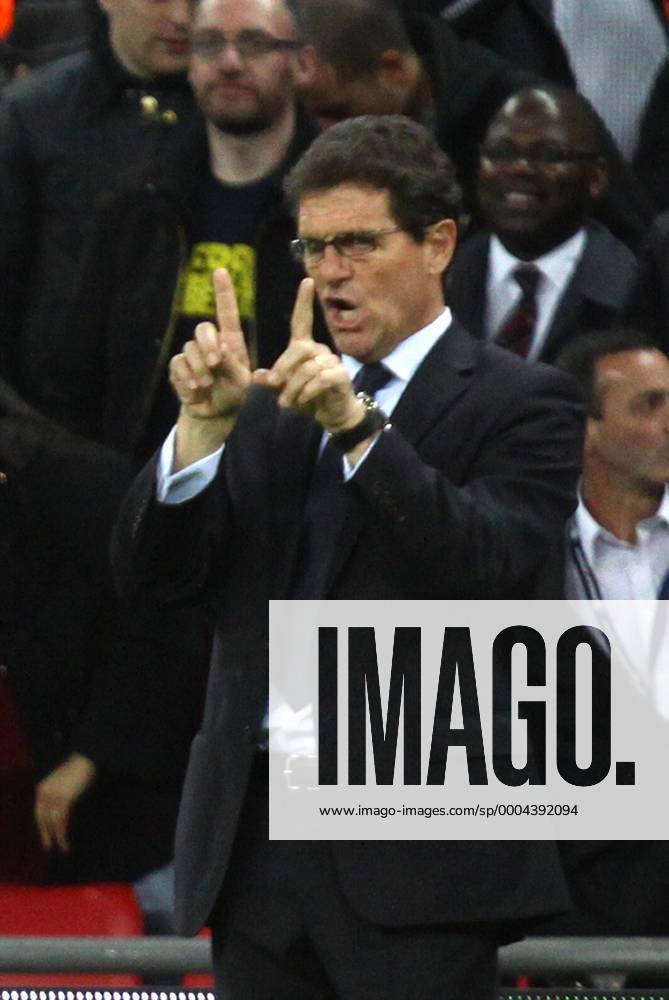 Nationaltrainer Fabio Capello (England) gibt Anweisungen - Fußball Länderspiel Herren WM Quali 2009, Nationalmannschaft Einzelbild London