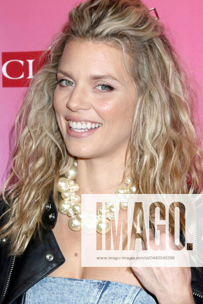 USA - Clarins New Product Launch Party - Los Angeles LOS ANGELES - MAR 15: AnnaLynne McCord at the Clarins New Product Launch Party on the Private Residence on March 15, 2024 in Los Angeles, CA Los Angeles CA USA