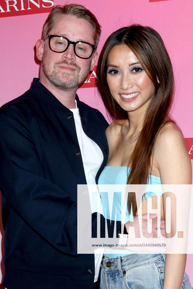 USA - Clarins New Product Launch Party - Los Angeles LOS ANGELES - MAR 15: Macaulay Culkin, Brenda Song at the Clarins New Product Launch Party on the Private Residence on March 15, 2024 in Los Angeles, CA Los Angeles CA USA