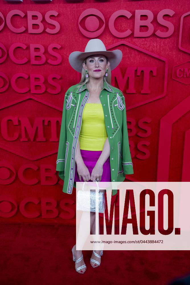 Country singer AMANDA KATE FERRIS walks the red carpet and poses for photographs prior to the CMT Music Awards show at Austin s Moody Center on April 6, 2024. Austin United States - ZUMAd150 20240407_znp_d150_005