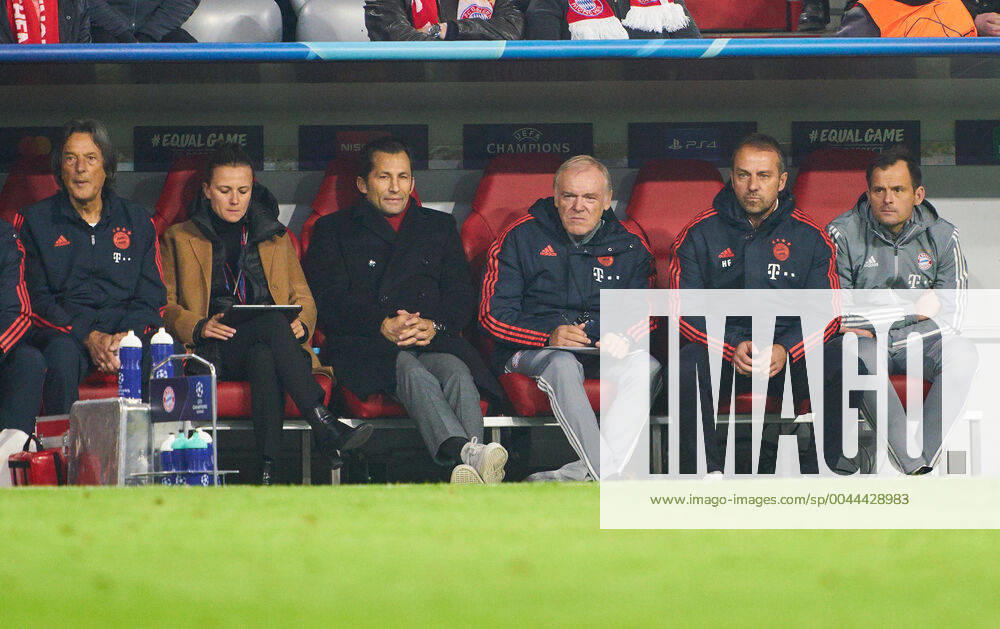 Champions League, Munich-Piraeus, Munich November 6, 2019. Toni TAPALOVIC, Torwarttrainer FCB Hansi FLICK, FCB interims coach, team manager, Hermann GERLAND, (der Tiger) FCB assistant coach, Leiter des FCB Campus , Hasan ( Brazzo ) Salihamidzic, FCB director Kathleen KRUEGER, Teammanager FCB Dr. Hans-Wilhelm Müller-Wohlfahrt, FCB Mannschaftsarzt, FC BAYERN MUNICH - OLYMPIACOS PIRAEUS 2-0 UEFA Football Champions League , Munich, November 06, 2019, Season 2019 2020, group stage ,group B, FCB, Reds, Bavaria, München