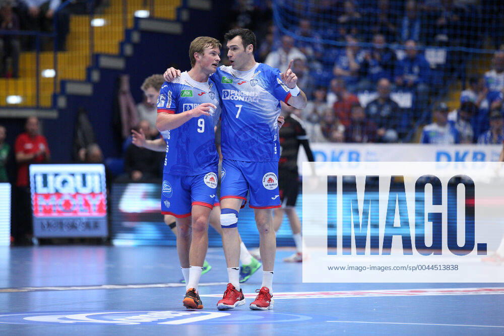 V.l. Jonathan Carlsbogard (TBV Lemgo Lippe 9), Isaias Guardiola (TBV Lemgo Lippe 7) GER, Handball, 1. Bundesliga, TBV Lemgo Lippe gegen Die Eulen Ludwigshafen, 10.11.2019 Lemgo