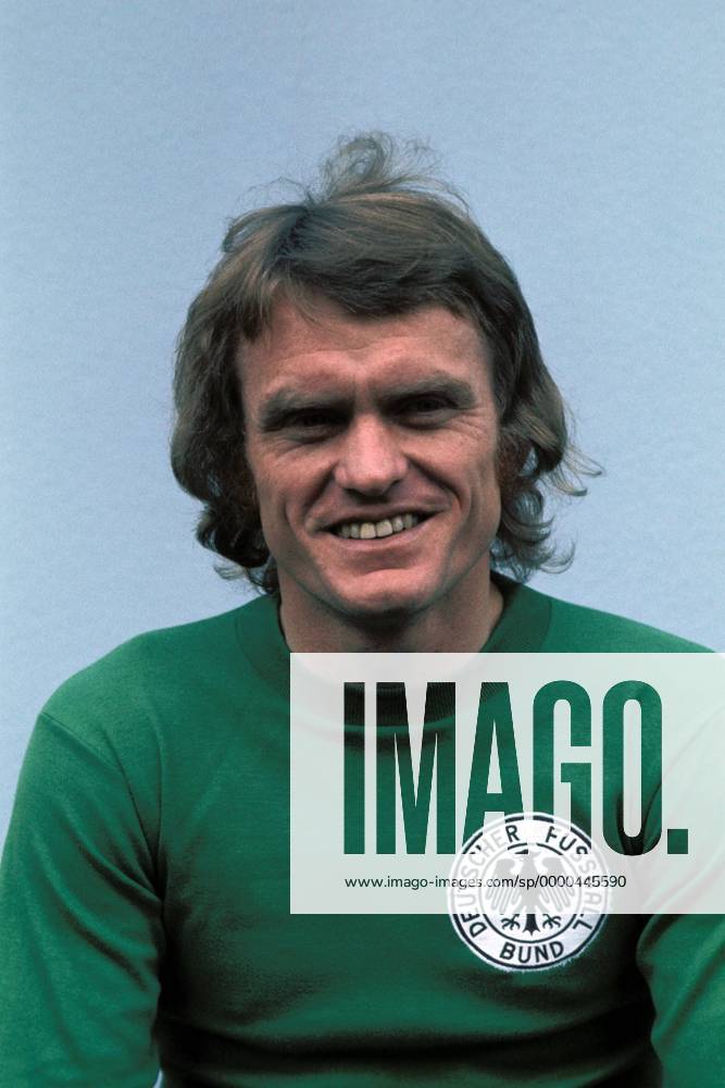 Torwart Sepp Maier (Deutschland) - Fototermin Fußball WM Herren Weltmeisterschaft 1974, Nationalmannschaft, Nationalteam, Nationaltrikot Porträt Berlin
