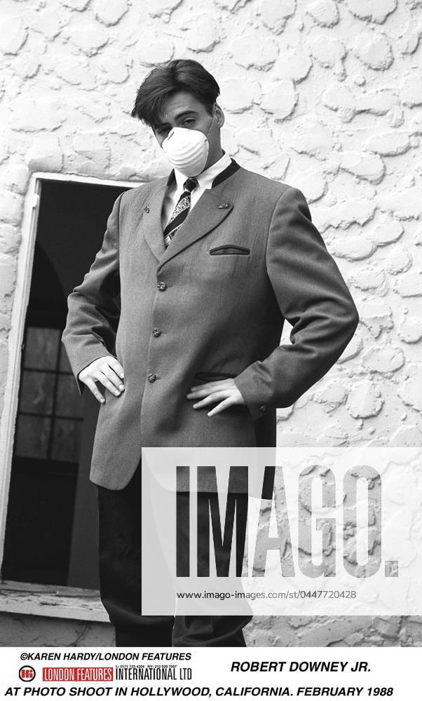 2001 ROBERT DOWNEY JR. AT PHOTO SHOOT IN HOLLYWOOD, CALIFORNIA. FEBRUARY 1988. 2001 ROBERT DOWNEY JR. AT PHOTO SHOOT IN HOLLYWOOD, CALIFORNIA. FEBRUARY 1988. ,