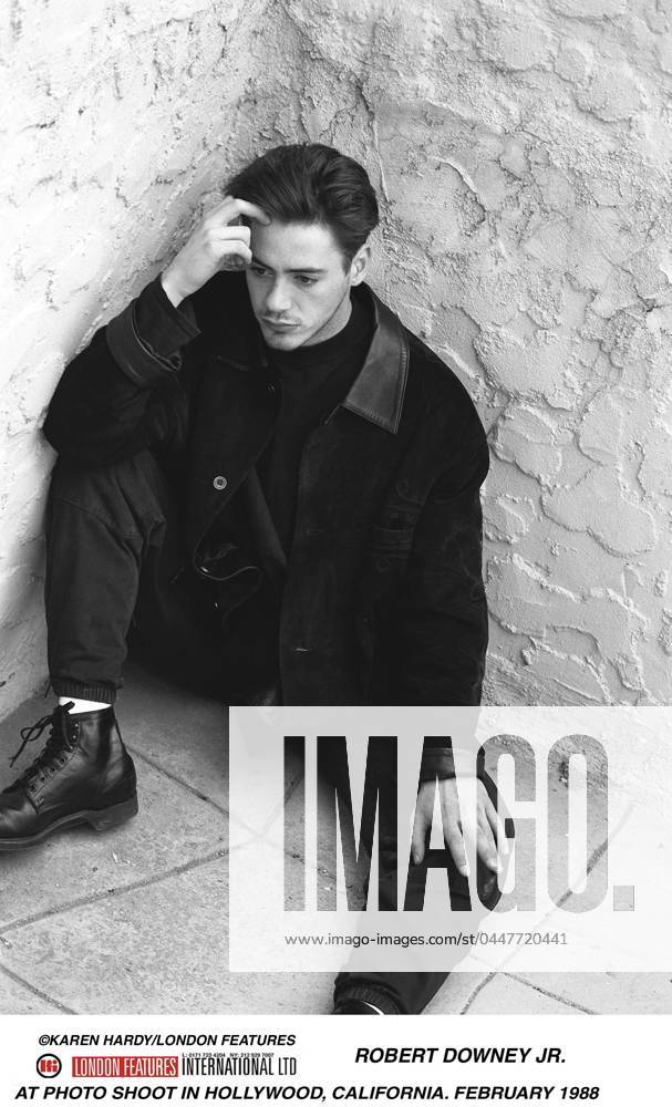 2001 ROBERT DOWNEY JR. AT PHOTO SHOOT IN HOLLYWOOD, CALIFORNIA. FEBRUARY 1988. 2001 ROBERT DOWNEY JR. AT PHOTO SHOOT IN HOLLYWOOD, CALIFORNIA. FEBRUARY 1988. ,