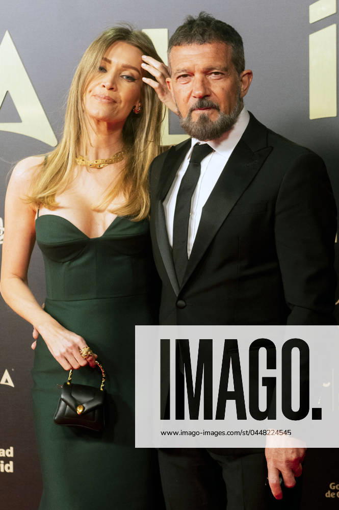 Antonio Banderas mit Lebenspartnerin Nicole Kimpel bei der 2. Verleihung der Premios Talia 2023 im Teatro Espanol. Madrid