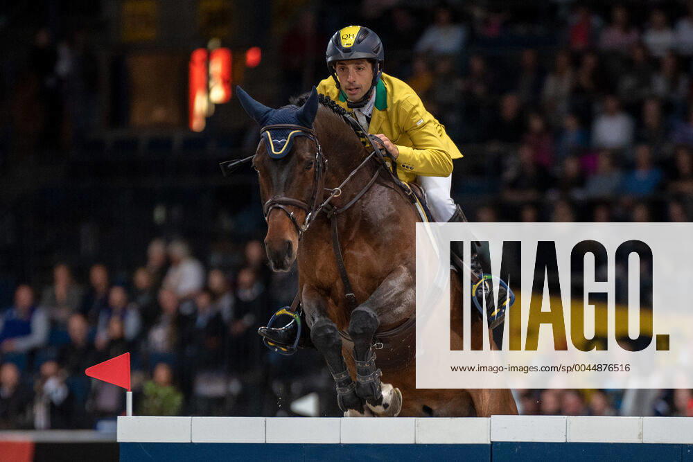 Yuri Mansur (BRA) auf Alfons Ra. Deutschland, Stuttgart, 17.11.2019, Stuttgart German Master 2019 - Longines FEI Jumping World Cup 2019 2020, Grosser Preis von Stuttgart, Springprüfung mit Stechen, Hans-Martin-Schleyer-Halle