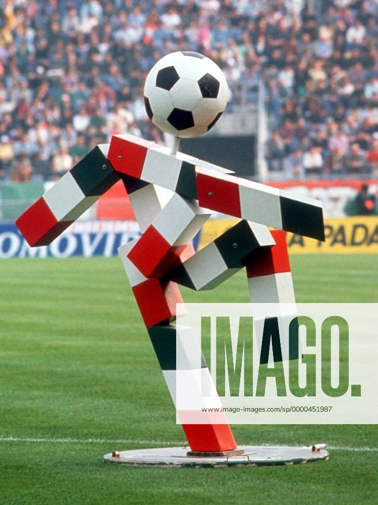 Ciao - Das Maskottchen der Weltmeisterschaft 1990 Fußball WM Herren Glücksbringer 1990, Figur, Talisman, Landesfarbe, Landesfarben Einzelbild