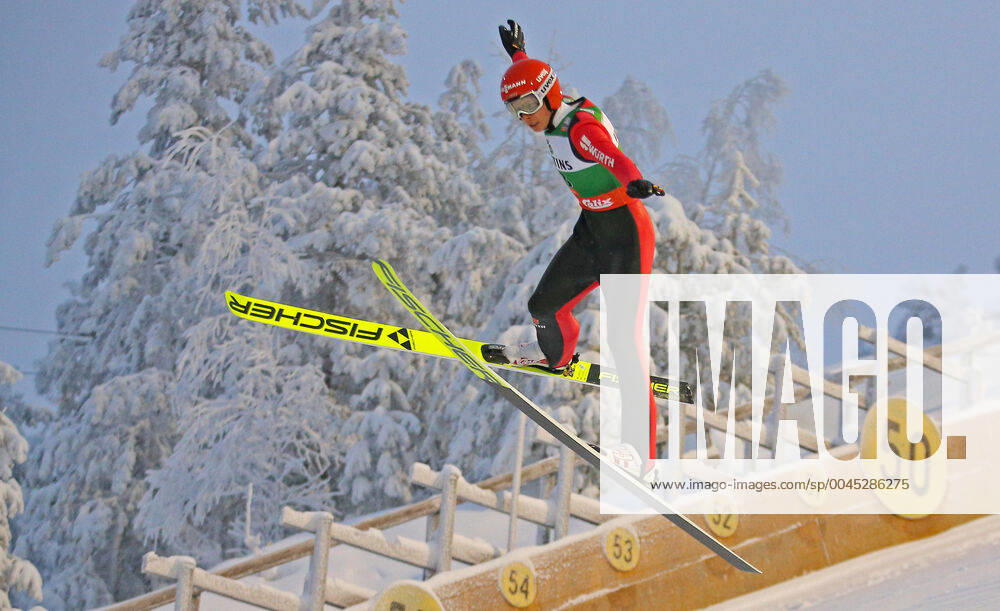 Bilder des Jahres 2019, Sport 11 November NORDIC SKIING - FIS WC Ruka, Nordic Opening KUUSAMO,FINLAND,30.NOV.19 - NORDIC SKIING, NORDIC COMBINED, Ski jumping, Skispringen, Ski, nordisch - FIS World Cup, Nordic Opening, large hill. Image shows the crash of David Mach (GER). GEPAxpictures xThomasxBachun