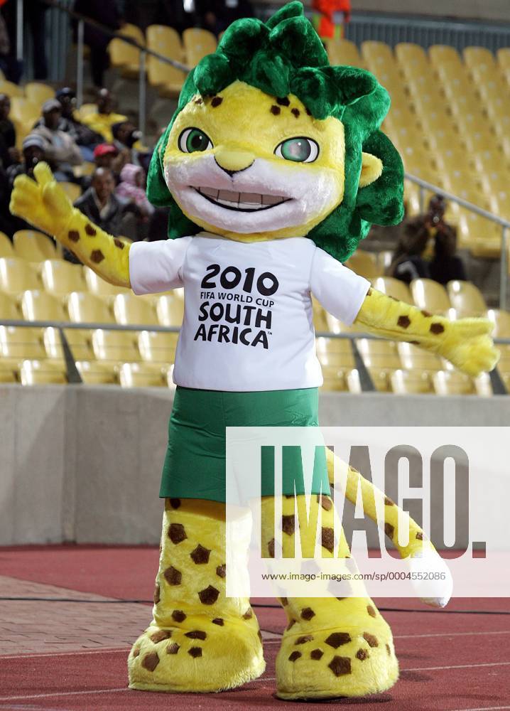 Zakumi, Maskottchen der WM 2010 in Südafrika - Fußball Länderspiel Herren Confederations Cup 2009, Confederationscup, Konföderationencup, Konföderationen, Nationalteam Einzelbild Rustenburg