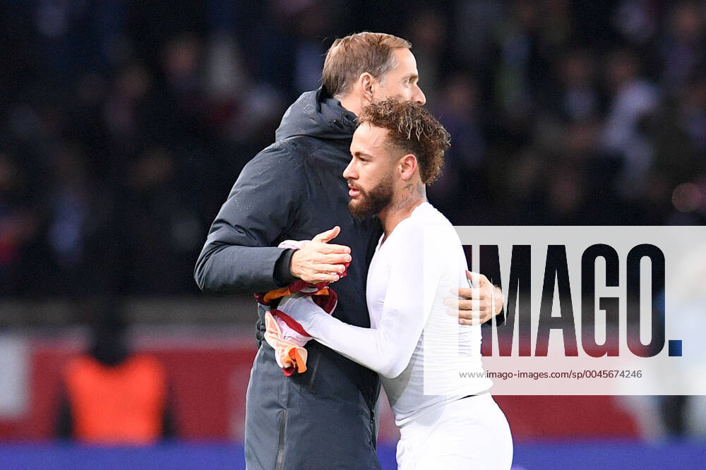 Thomas Tuchel - Stationen als Trainer, Paris Saint-Germain 2018 - 2020 JOIE - FAIR PLAY - 10 NEYMAR JR (PSG) - THOMAS TUCHEL (ENTRAINEUR PSG) FOOTBALL : Paris SG vs Galatasaray - Ligue des Champions - 11 12 2019 FEP Panoramic