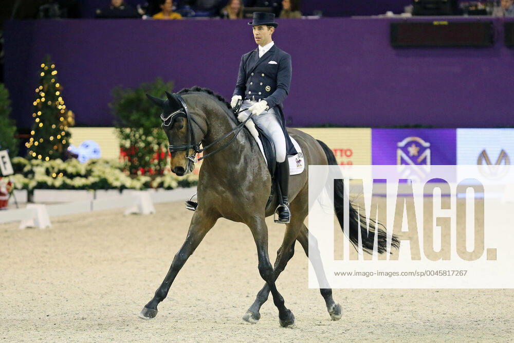 KW51 Sieger Benjamin Werndl (GER, RFV Aubenhausen e.V.) mit seinem Pferd Famoso OLD , 1. Platz, Preis der Liselott-Schindling-Stiftung , Int. Grand Prix Special Ð Dressurprüfung Kl. S,