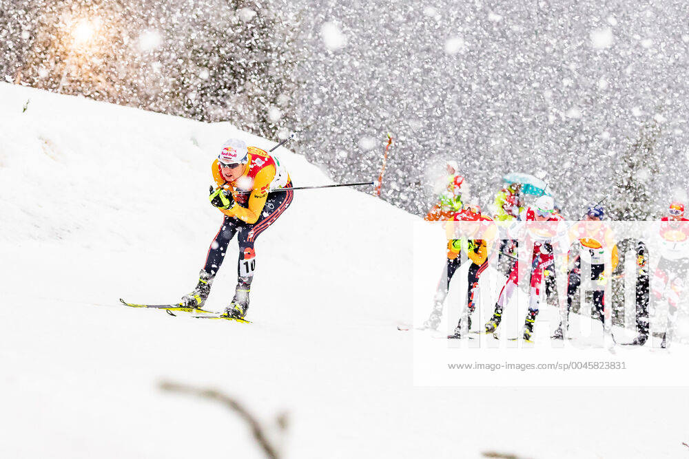 Nordische Arena, Ramsau, AUT, FIS Weltcup Nordische Kombination, Langlauf, im Bild Vinzenz Geiger (GER) Vinzenz Geiger of Germany during Cross Country Competition of FIS Nordic Combined World Cup at the Nordische Arena in Ramsau, Austria on 2019 12 21. Ramsau