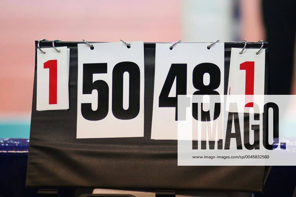 KW51 Volleyball Bundesliga Herren, 21.12.2019, Alpenvolleys Haching vs. SVG Lueneburg Volleyball, Volleyball Bundesliga Herren, 21.12.2019, HYPO TIROL Alpenvolleys Haching (dunkelblau) vs. SVG Lueneburg (weiss), Unterhaching Bild: Spielstand des längster Satz im deutschen Volleyball, 1. Bundesliga. Alpenvolleys Haching (dunkelblau) gewinnen diesen Satz gegen den SVG Lueneburg (weiss), Weltrecord