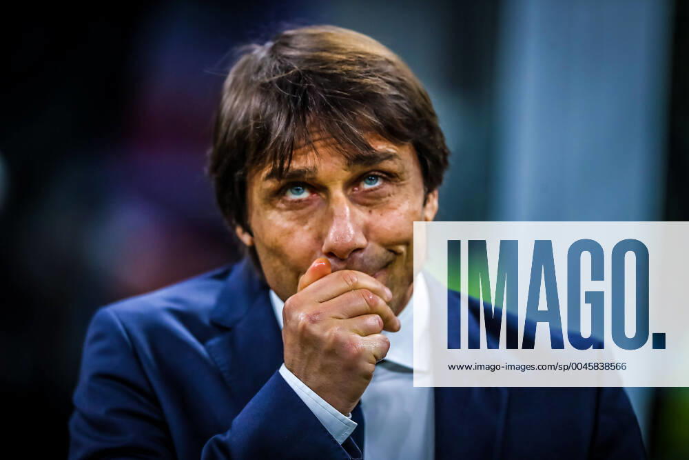 KW51 Serie A TIM 2019 20 - FC Internazionale vs Genoa CFC - San Siro Stadium Milan - 21 12 2019 Antonio Conte Head Coach of FC Internazionale during the Serie A match between FC Internazionale and Genoa CFC at the San Siro Stadium, Milan, Italy on 21 December 2019 - Photo Fabrizio Carabelli
