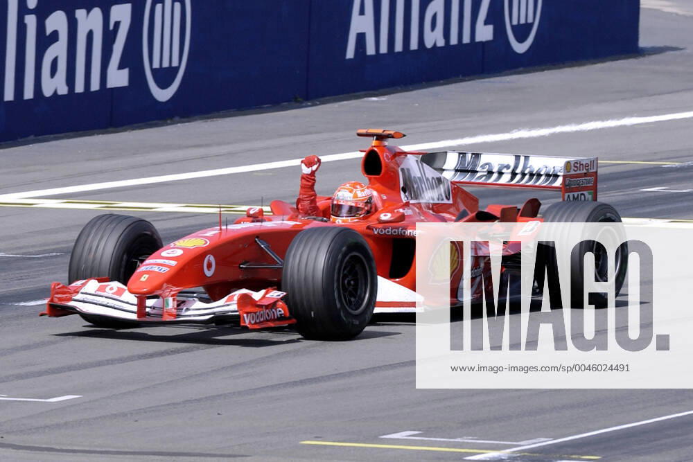 SCHUMACHER Michael F1 Team Scuderia Ferrari im Ziel als Sieger F1 GP von Deutschland 2004 am 30. 05. 2004 auf dem Nuerburgring