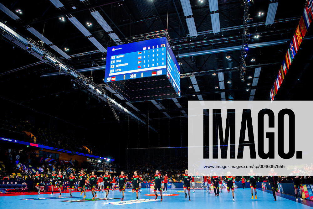 The players of Germany warm up ahead of the EHF European Handball Championship match between Spain and Germany on January 11, 2020 at Trondheim Spektrum in Trondheim. Photo: Vegard Wivestad Grott BILDBYRAN kod VG 170462 bbeng handball handball handboll handball-em 2020 european men?s handball championship 2020 em 2020 handbolls-em 2020 ehf euro 2020 spania spanien tyskland germany deutschland arena