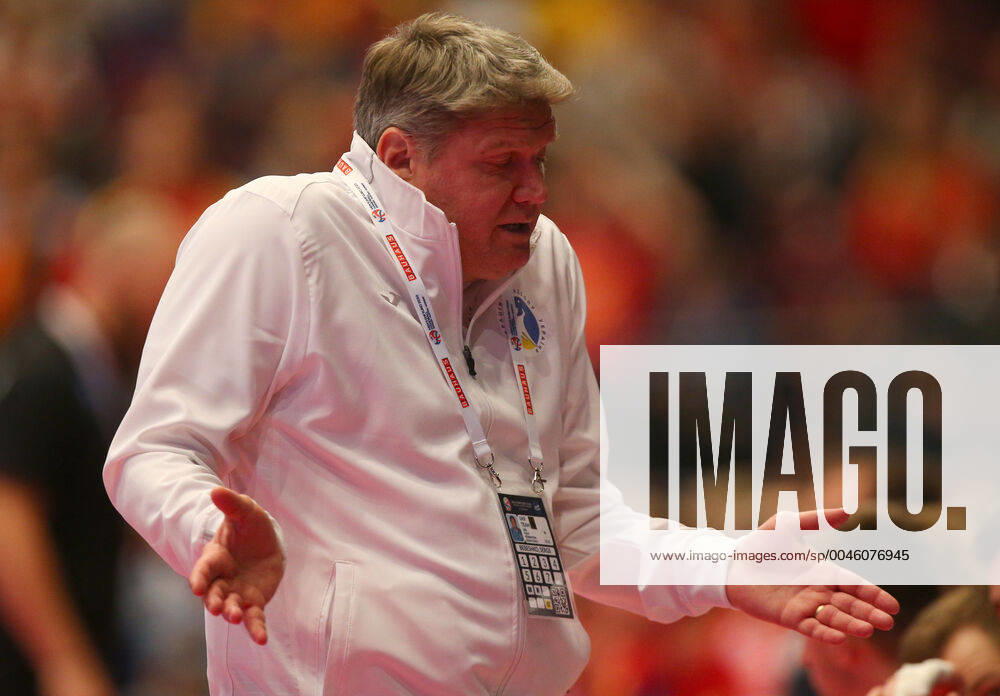 HANDBALL - EHF EURO 2020, AUT vs UKR VIENNA,AUSTRIA,12.JAN.20 - HANDBALL - EHF European Men s Handball Championship 2020, group stage, Austria vs Ukraine. Image shows head coach Sergii Bebeshko (UKR). GEPAxpictures xChristianxOrt