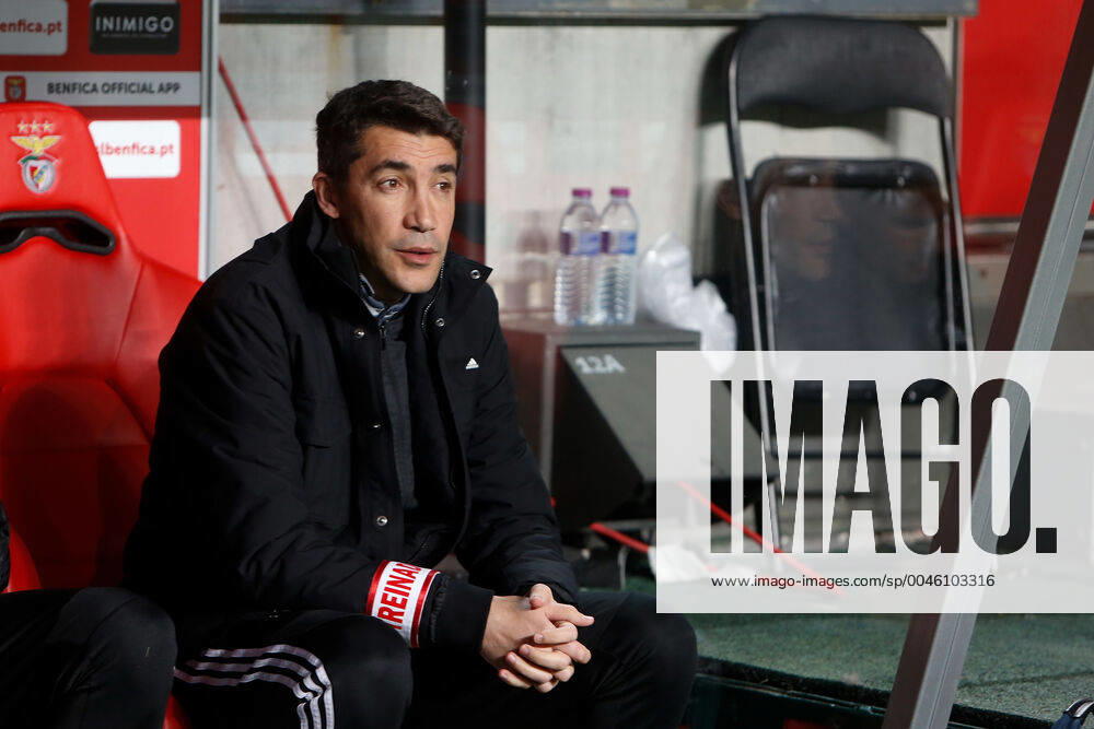 SL Benfica head coach Bruno Lage looks on during the Portuguese Cup match between SL Benfica and Rio Ave FC at Estadio da Luz on January 14, 2020 in Lisbon, Portugal. Photo: Valter Gouveia