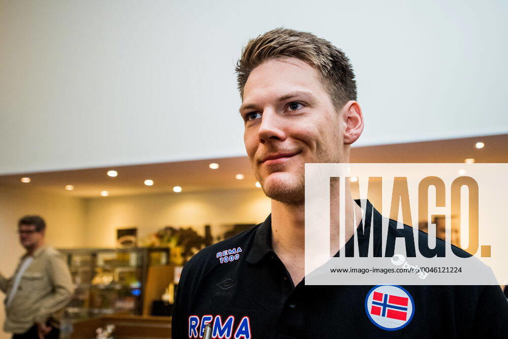 Goalkeeper Torbjorn Bergerud is interviewed by the media during a press meeting with Norway during the EHF European Handball Championship on January 16, 2020 in Malmö. Photo: Ludvig Thunman BILDBYRAN kod LT 35703 bbeng ehf euro 2020 em 2020 european men?s handball championship 2020 handball handboll handbolls-em 2020 handball handball-em 2020 norway norge pressträff press meeting